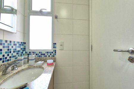 Apartamento para alugar com 80m², 2 quartos e 2 vagasBanheiro da Suíte