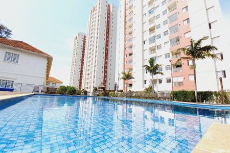 Apartamento para alugar com 80m², 2 quartos e 2 vagasÁrea comum - Piscina