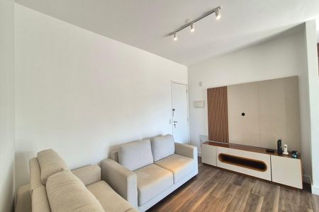 Sala  de apartamento para alugar com 2 quartos, 80m² em Ponte Preta, Campinas