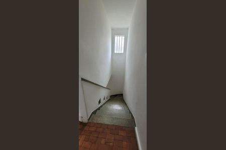 Escada de casa para alugar com 2 quartos, 100m² em Vila Olímpia, São Paulo