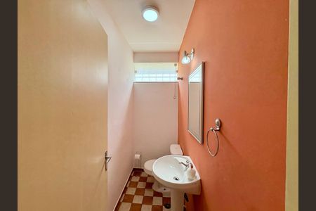 Casa para alugar com 400m², 4 quartos e 5 vagasLavabo