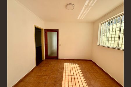Casa para alugar com 400m², 4 quartos e 5 vagasCozinha 