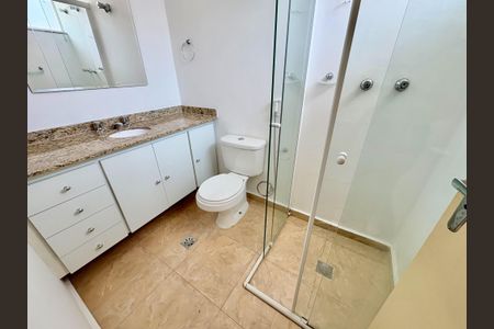 Casa para alugar com 400m², 4 quartos e 5 vagasBanheiro 2