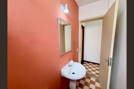 Casa para alugar com 400m², 4 quartos e 5 vagasLavabo