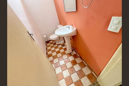 Casa para alugar com 400m², 4 quartos e 5 vagasLavabo