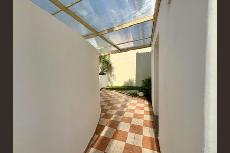 Casa para alugar com 400m², 4 quartos e 5 vagasLavanderia 