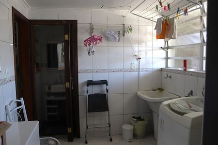 Apartamento para alugar com 148m², 3 quartos e 1 vagaÁrea de Serviço