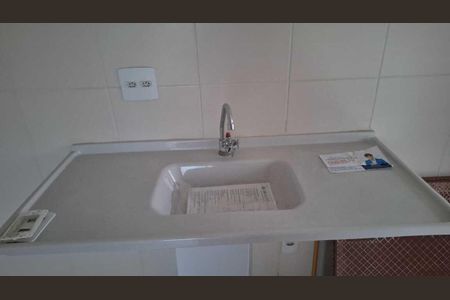 Cozinha de apartamento para alugar com 2 quartos, 45m² em Jardim Santa Rosália, Sorocaba