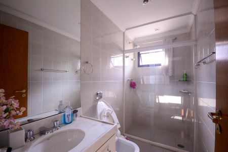Apartamento à venda com 198m², 3 quartos e 3 vagasBanheiro do Quarto 1 