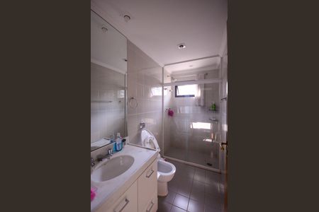 Apartamento à venda com 198m², 3 quartos e 3 vagasBanheiro do Quarto 1 