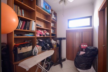 Apartamento à venda com 198m², 3 quartos e 3 vagasÁrea de Serviço - Quarto 