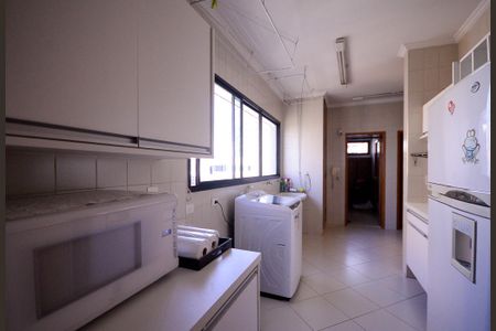 Apartamento à venda com 198m², 3 quartos e 3 vagasÁrea de Serviço 