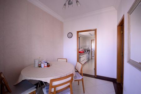 Apartamento à venda com 198m², 3 quartos e 3 vagasCozinha 