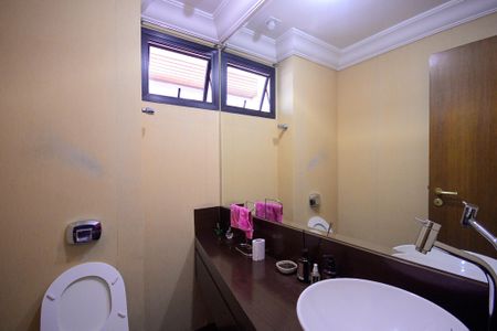 Apartamento à venda com 198m², 3 quartos e 3 vagasLavabo 