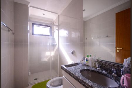 Apartamento à venda com 198m², 3 quartos e 3 vagasBanheiro do Quarto 2