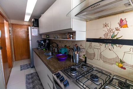 Apartamento à venda com 72m², 2 quartos e 1 vagaCozinha e Área de Serviço