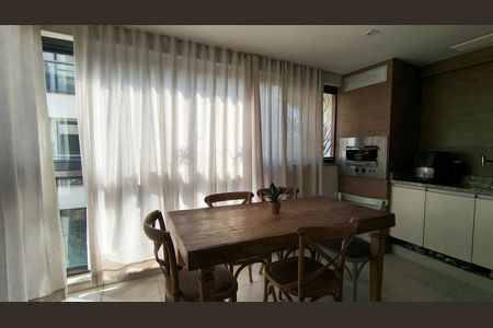 Apartamento à venda com 72m², 2 quartos e 1 vagaVaranda 