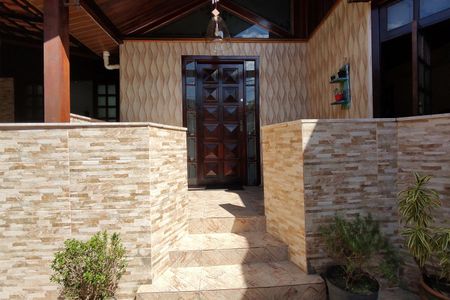 Casa de condomínio à venda com 200m², 3 quartos e 2 vagasVaranda