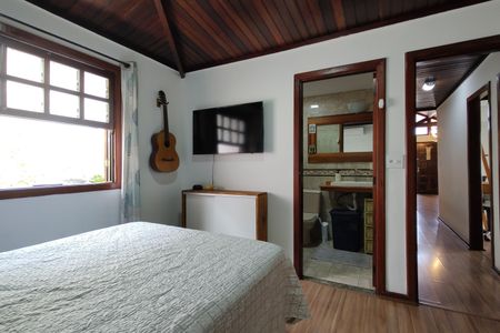 Casa de condomínio à venda com 200m², 3 quartos e 2 vagasQuarto 2 - Suíte