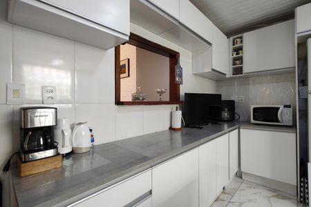 Casa de condomínio à venda com 200m², 3 quartos e 2 vagasCozinha - Armários