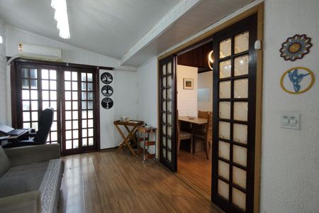 Casa de condomínio à venda com 200m², 3 quartos e 2 vagasSala 2