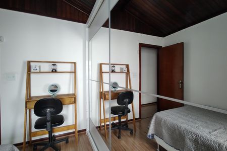 Casa de condomínio à venda com 200m², 3 quartos e 2 vagasQuarto 3