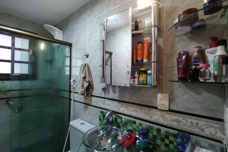 Casa de condomínio à venda com 200m², 3 quartos e 2 vagasBanheiro Social