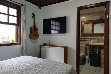 Casa de condomínio à venda com 200m², 3 quartos e 2 vagasQuarto 2 - Suíte