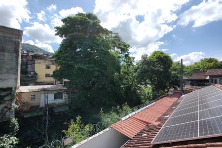 Casa de condomínio à venda com 200m², 3 quartos e 2 vagasVista 