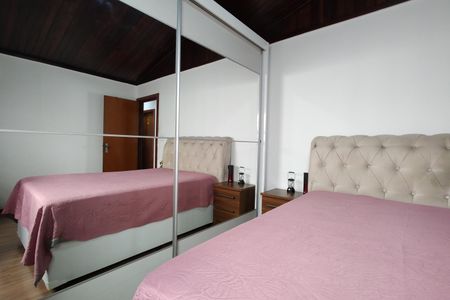 Casa de condomínio à venda com 200m², 3 quartos e 2 vagasQuarto 1