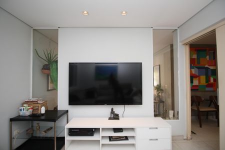Sala de TV de casa à venda com 6 quartos, 350m² em Vila Sonia, São Paulo