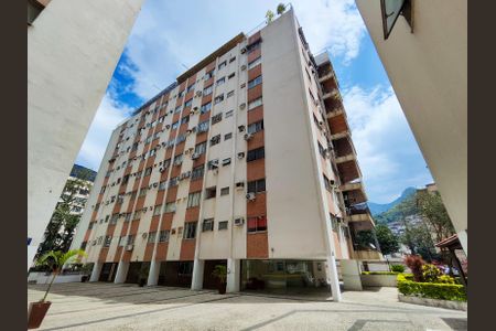 Apartamento para alugar com 68m², 2 quartos e 1 vagaFachada e portaria