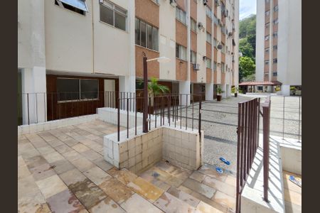 Apartamento para alugar com 68m², 2 quartos e 1 vagaÁrea comum - Piscina
