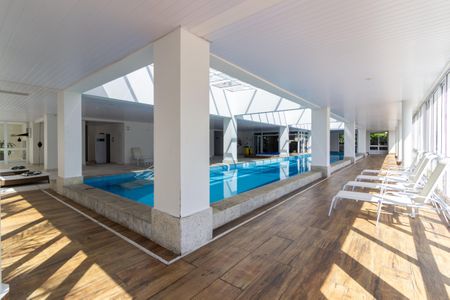 Apartamento à venda com 68m², 2 quartos e 1 vagaÁrea comum - Piscina