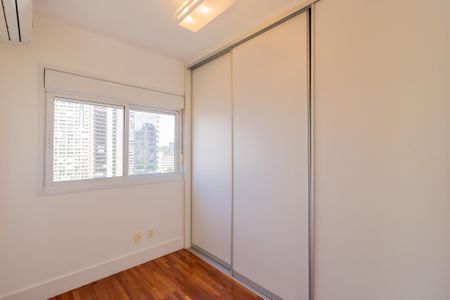 Quarto de apartamento à venda com 2 quartos, 68m² em Pinheiros, São Paulo
