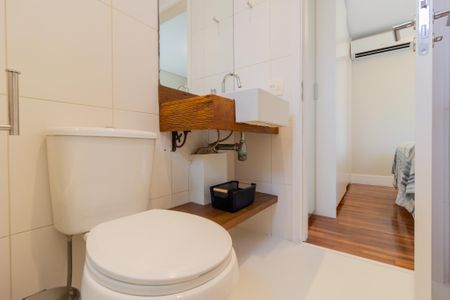 Apartamento à venda com 68m², 2 quartos e 1 vagaBanheiro da Suíte