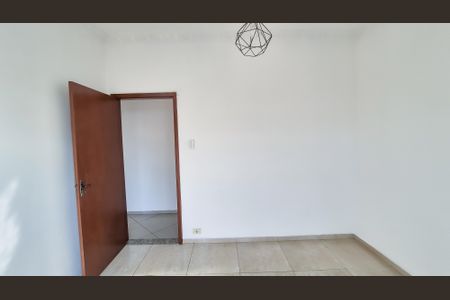 Apartamento à venda com 74m², 2 quartos e 1 vagaQuarto 2