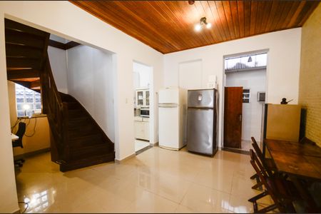 Casa para alugar com 220m², 4 quartos e sem vagaSala