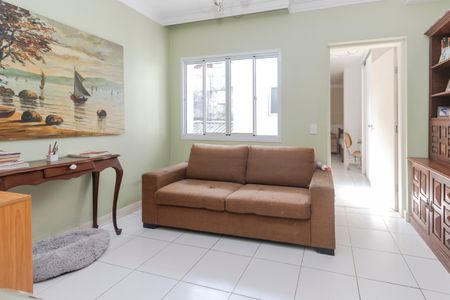 Casa de condomínio à venda com 115m², 2 quartos e 1 vagaSala de TV