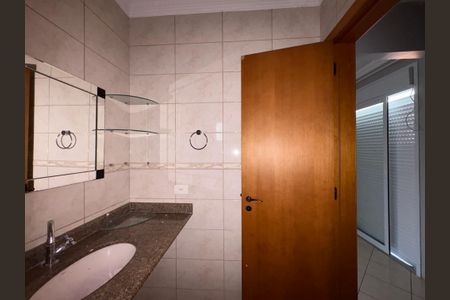 Casa para alugar com 125m², 4 quartos e 4 vagasBanheiro da Suíte