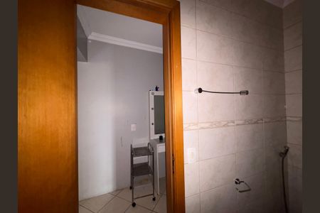 Casa para alugar com 125m², 4 quartos e 4 vagasBanheiro da Suíte