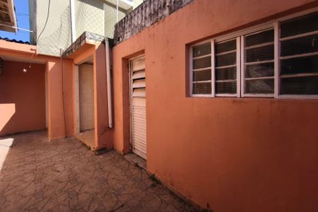 Casa para alugar com 125m², 3 quartos e 2 vagasQuintal - Fundos