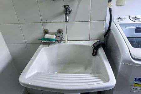 Apartamento para alugar com 65m², 2 quartos e 1 vagaÁrea de Serviço