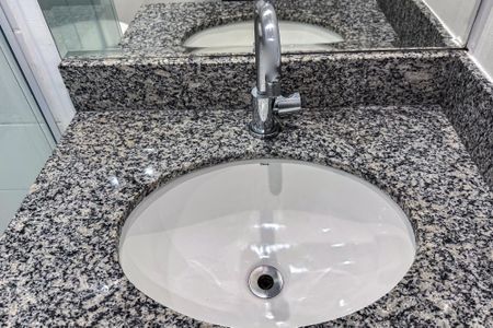 Apartamento para alugar com 65m², 2 quartos e 1 vagaBanheiro