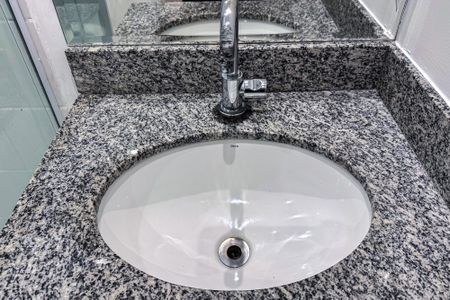 Apartamento para alugar com 65m², 2 quartos e 1 vagaBanheiro da Suíte