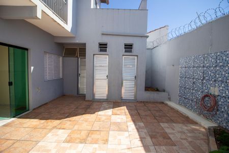 Casa para alugar com 200m², 5 quartos e sem vagaQuintal