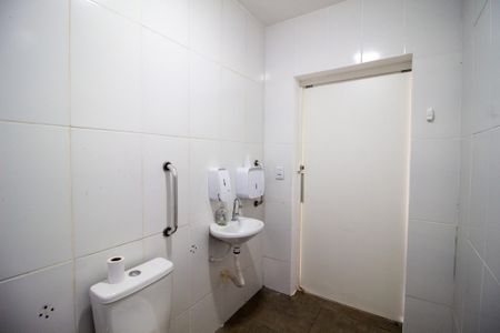 Casa para alugar com 200m², 5 quartos e sem vagaBanheiro