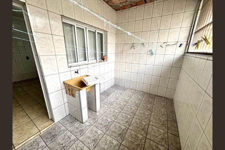 Casa para alugar com 90m², 2 quartos e 1 vagaÁrea de Serviço