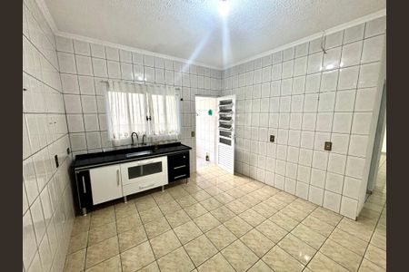 Casa para alugar com 90m², 2 quartos e 1 vagaCozinha