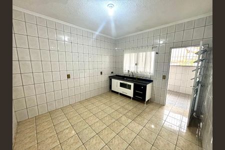 Casa para alugar com 90m², 2 quartos e 1 vagaCozinha